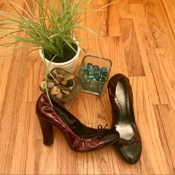 BCBG Patent Leather Pump - Picture 2 of 8